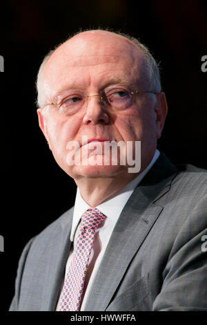 Washington, DC, USA. 23. März 2017. Ian Read, Chairman und CEO von Pfizer liefert Bemerkungen während einer Veranstaltung der National Press Club in Washington, DC am 23. März 2017. Bildnachweis: Kristoffer Tripplaar/Alamy Live-Nachrichten Stockfoto