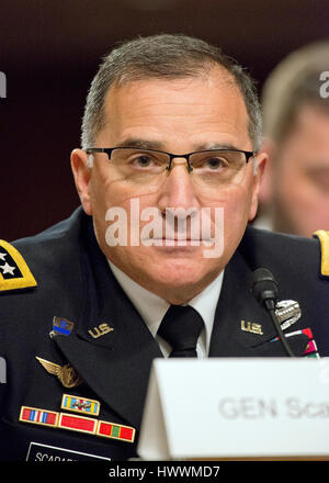 Washington, uns. 23. März 2017. Vereinigte Staaten Armee-General Curtis M. Scaparrotti, Commander, US-europäischen Befehl/Supreme Allied Commander Europe, bezeugt vor uns Senate Committee on Armed Services auf "Kommandobereichs" auf dem Capitol Hill in Washington, DC auf Donnerstag, 23. März 2017. Bildnachweis: Ron Sachs/CNP - NO-Draht-SERVICE - Foto: Ron Sachs/Consolidated/Dpa/Alamy Live News Stockfoto