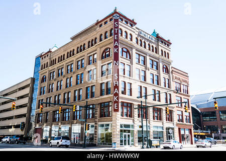 Indianapolis - ca. März 2017: Steak n Shake Einzelhandel Fast-Casual Restaurant Hauptquartier. Steak n Shake befindet sich in den mittleren Westen und Süden der USA Stockfoto