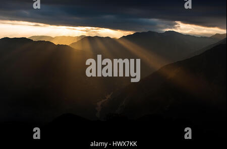 Schöne Skyscape während des Mardi Himal Nepal trek Stockfoto