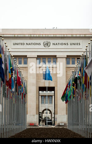 Die UNO Hauptsitz der Vereinten Nationen in Genf, ist auch bekannt als Palais des Nations und befindet sich im Ariana-Park. Vor der Bui Stockfoto