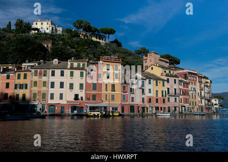 Calata Marconi mit seinen bunten Häusern. Typische Ansicht von Portofino, berühmten ligurischen Dorf Stockfoto