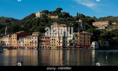 Calata Marconi mit seinen bunten Häusern. Typische Ansicht von Portofino, berühmten ligurischen Dorf Stockfoto