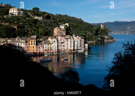 Calata Marconi mit seinen bunten Häusern. Typische Ansicht von Portofino, berühmten ligurischen Dorf Stockfoto