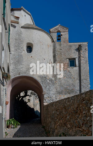 Stein-Kirche in Borgio Verezzi, Ligurien, Italien Stockfoto