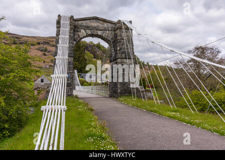 Brücke von Oich, Aberchalder, Highlands, Schottland. Stockfoto