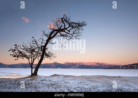 Sonnenaufgang am Lake Kussharo, Hokkaido, Japan Stockfoto