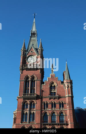 Der Glockenturm der St. Pancras Renaissance London Hotel, ursprünglich das Midland Grand Hotel entworfen von George Gilbert Scott Stockfoto