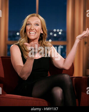 Schauspielerin Toni Collette während ein Segment der 'The Late Late Show with Craig Ferguson"bei CBS Television City in Los Angeles, Kalifornien, am 29. Juli 2009. Foto von Francis Specker Stockfoto