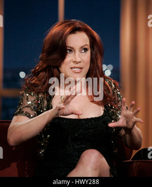 Schauspielerin Jennifer Tilly während ein Segment der 'The Late Late Show with Craig Ferguson"bei CBS Television City in Los Angeles, Kalifornien, am 1. April 2009. Foto von Francis Specker Stockfoto