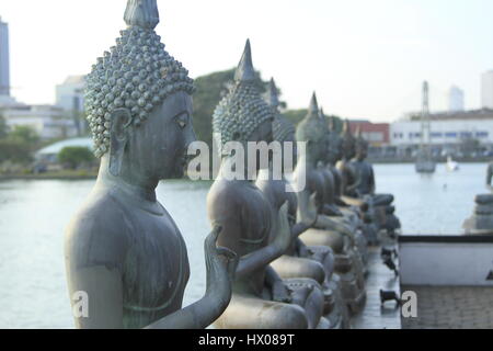 Buddhistische Statuen in Seema Malaka Tempel, Colombo, Sri Lanka Stockfoto