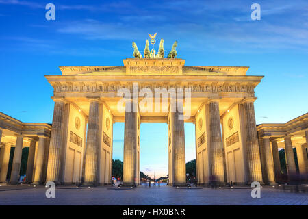 Brandenburger Tor bei Nacht, Berlin, Deutschland Stockfoto