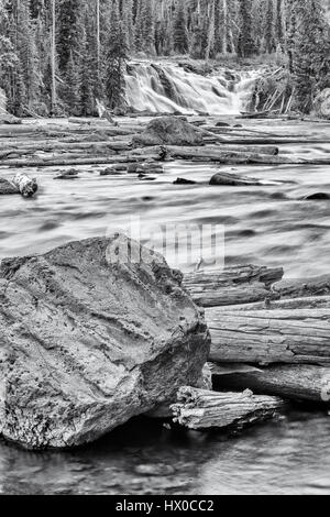 Lewis River Falls im Yellowstone-Nationalpark, Wyoming, Stockfoto