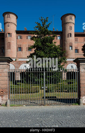 Die Burg des Königshauses Savoyen in Moncalieri, ein UNESCO-Weltkulturerbe seit 1997. Stockfoto