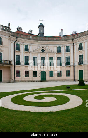 Das Rokoko-Schloss Esterhazy in Fertod gelegen, auch genannt das ungarische Versailles Stockfoto