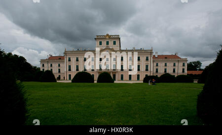 Das Rokoko-Schloss Esterhazy in Fertod gelegen, auch genannt das ungarische Versailles Stockfoto