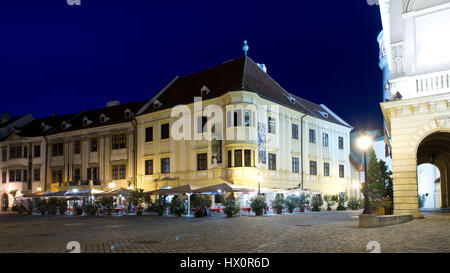Der Hauptplatz in der alten Stadt Sopron, wichtige Stadt in West-Transdanubien Ungarn. Stockfoto