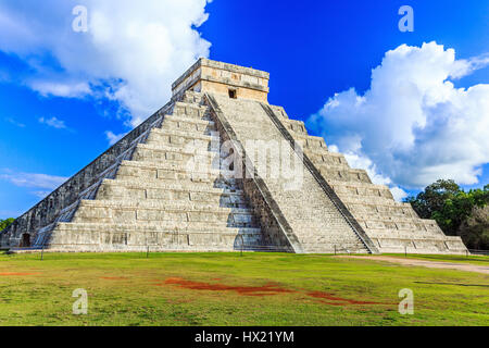 Chichen Itza, Mexiko. Kukulcan-Pyramide in der antiken Maya-Stadt. Stockfoto