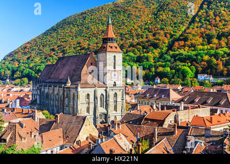 Brasov, Rumänien. Schwarze Kirche in der Altstädter Ring (Piata Sfatului) Stockfoto