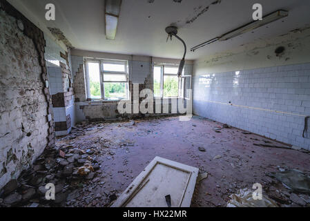 OP-Saal im ehemaligen Gelände der sowjetischen Dnepr Radarstation in der Nähe von Skrunda Stadt in Lettland, Krankenhaus, ehemalige Offiziere Hotel in Skrunda-1 Geisterstadt Stockfoto