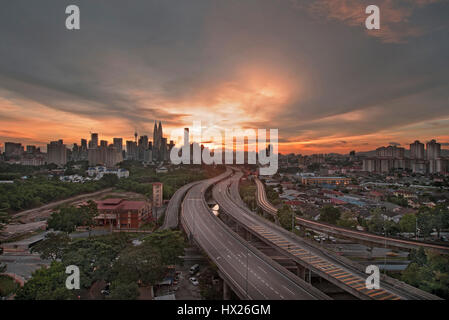 Sonnenuntergang am Jelatek Ampang Stockfoto