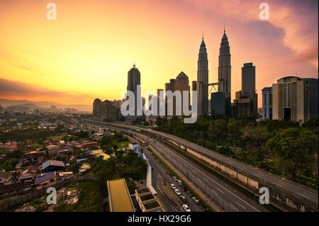 Wunderschönen Sonnenaufgang in Kampung Baru Malaysia Stockfoto