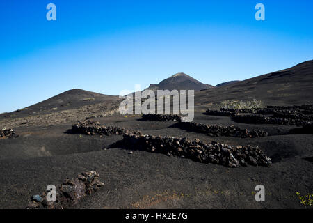 die archaische Landschaft des Timanfaya Nationalpark auf der Insel Lanzarote Stockfoto