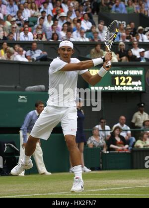 RAFAEL NADAL Spanien Spanien WIMBLEDON LONDON ENGLAND 24. Juni 2010 Stockfoto