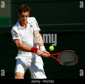 ANDY MURRAY Großbritannien WIMBLEDON LONDON ENGLAND 22. Juni 2010 Stockfoto