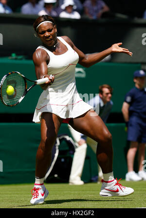 SERENA WILLIAMS USA WIMBLEDON LONDON ENGLAND 22. Juni 2010 Stockfoto