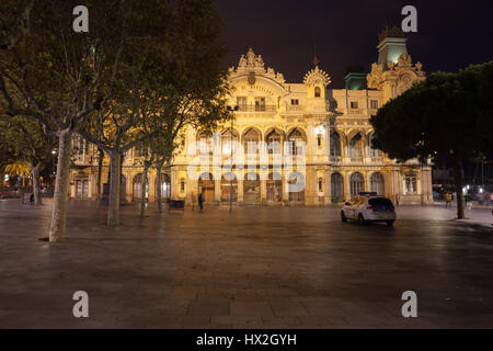 Hauptquartier der Port Authority von Barcelona in der Nacht in Katalonien, Spanien Stockfoto