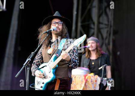 BARCELONA - 30 Mai: The Ghost von Saber Tooth Tiger (Band) führt auf Primavera Sound Festival 2015 am 30. Mai 2015 in Barcelona, Spanien. Stockfoto