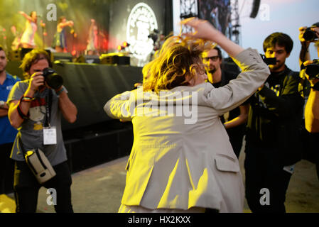 BARCELONA - 30 Mai: Foxygen (Band) in Konzert im Primavera Sound Festival 2015 am 30. Mai 2015 in Barcelona, Spanien. Stockfoto