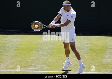 GILLES MULLER LUXEMBURG LUXEMBURG der ALL ENGLAND TENNIS CLUB WIMBLEDON LONDON ENGLAND 30. Juni 2015 Stockfoto