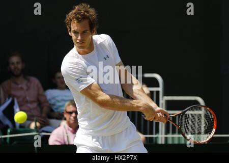 ANDY MURRAY Großbritannien der ALL ENGLAND TENNIS CLUB WIMBLEDON LONDON ENGLAND 4. Juli 2015 Stockfoto