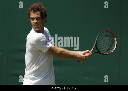 ANDY MURRAY Großbritannien der ALL ENGLAND TENNIS CLUB WIMBLEDON LONDON ENGLAND 4. Juli 2015 Stockfoto