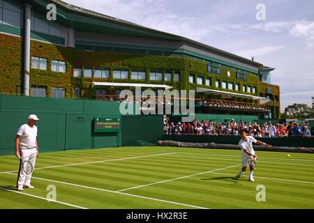 BORIS BECKER Uhren NOVAK DJO der WIMBLEDON CHAMPIONSHIPS 20 der ALL ENGLAND TENNIS CLUB WIMBLEDON LONDON ENGLAND 29 Juni 20 Stockfoto