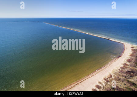 Mole des Hafens Liepaja, Lettland. Stockfoto