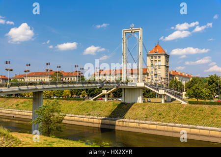 Fußgängerbrücke über die Memel in Kaunas, Litauen Stockfoto