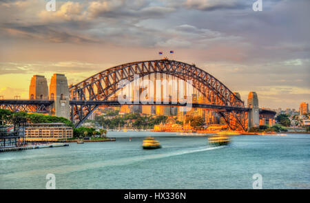 Sydney Harbour Bridge bei Sonnenuntergang Stockfoto