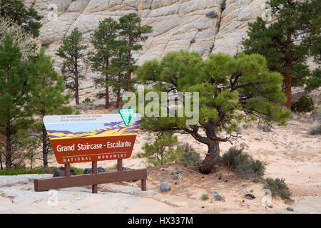 Eingang-Zeichen, Grand Staircase - Escalante National Monument, Burr Trail Scenic Byway, Utah Stockfoto