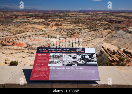 Zivile Conservation Corps interpretativen Board, Highway 12 National Scenic Byway, Grand Staircase - Escalante National Monument, Utah Stockfoto