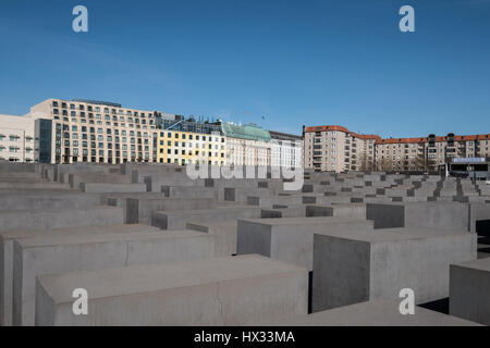 Berlin, Deutschland - 24. März 2017: das Denkmal für die ermordeten Juden Europas auch bekannt als das Holocaust-Mahnmal in Berlin, Deutschland. Stockfoto