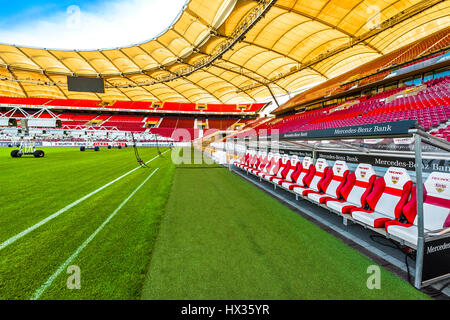 Mercedes-Benz-Arena zu besuchen Stockfoto