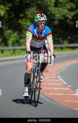 Menschen beteiligen sich an Ironman Wales, 2015, Tenby, Pembrokeshire, Wales, UK Stockfoto