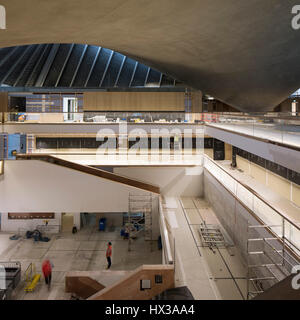 Innenansicht der wichtigsten Atrium im Bau. Design Museum im Bau, London, Vereinigtes Königreich. Architekt: John Pawson Architects, 2016. Stockfoto