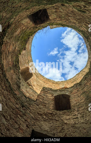 Innenansicht eines der Türme der Zitadelle in Akkerman Festung in Belgorod, Odessa, Ukraine Stockfoto