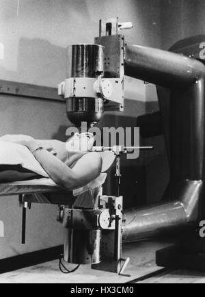 Mark II experimentelle Gehirn-Scanner am Hospital der University of Pennsylvania in Philadelphia, Pennsylvania, 1971. Bild mit freundlicher Genehmigung US Department of Energy. Stockfoto