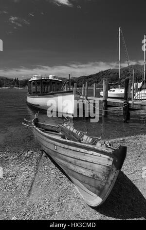 Boote in Ambleside Lake Windermere Lake Distrikt Cumbria England Stockfoto