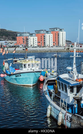 Die Swansea Marina an der Südküste von Wales, vertäut voller Yachten, Boote und einige Fischerboote. Stockfoto